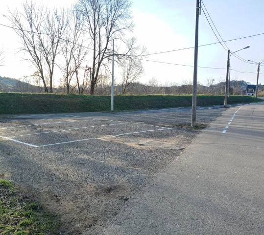 Parking - Castelnuovo Belbo (piazza Delponte)